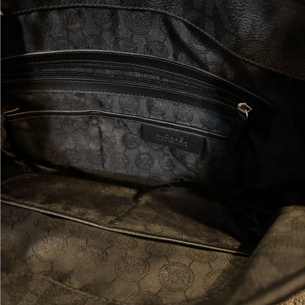 Michael Kors Jet Set Medium Tote Bag - Picture 7 of 7